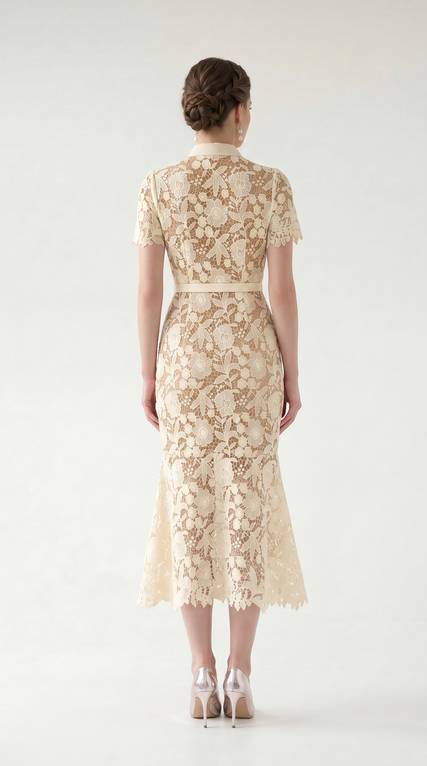 Élodie Luxe Lace Midi Dress